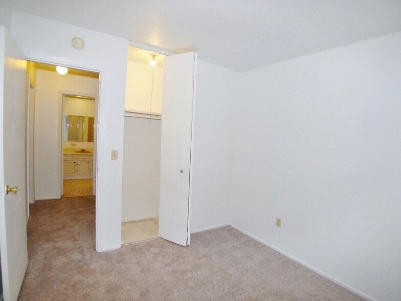 More Photos Of 44 Rickard St, Cortland Apartments For Sale