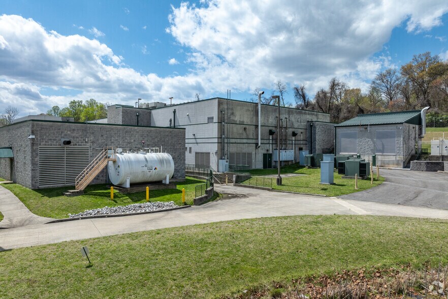 More Photos Of 6050 Race Rd, Elkridge Industrial For Sale