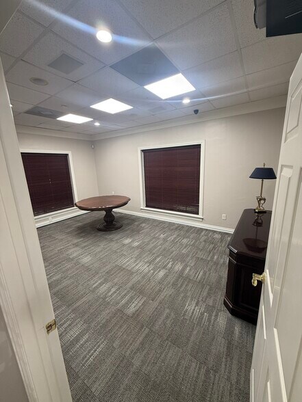 More Photos Of 1316 Village Creek Dr, Plano Office For Lease