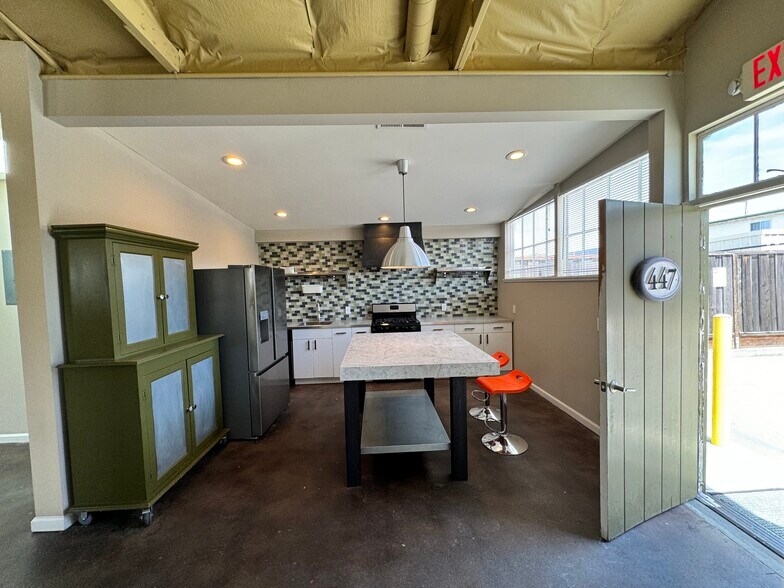 More Photos Of 447 Figueroa St, Monterey Storefront For Sale