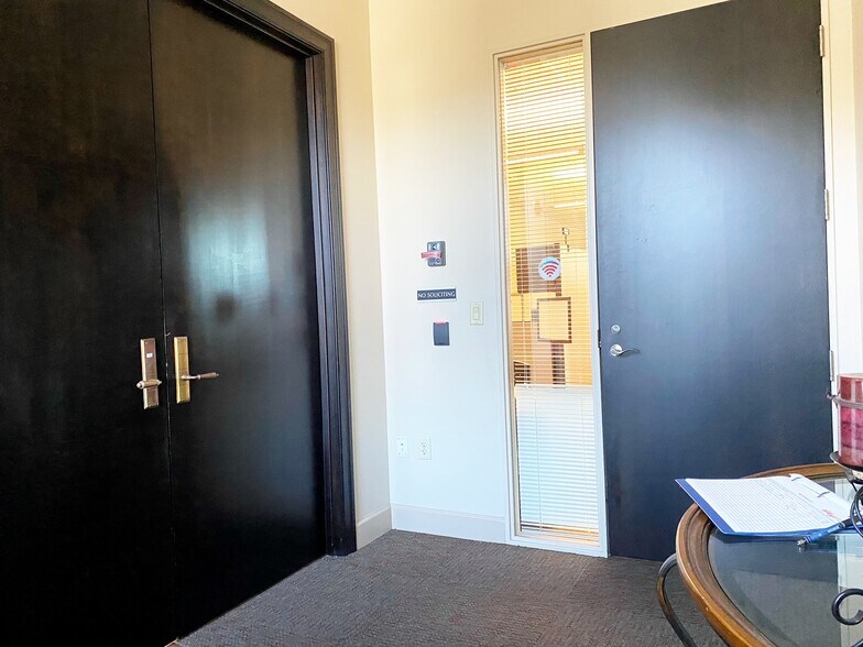 More Photos Of 17425 Bridge Hill Ct, Tampa Coworking Space