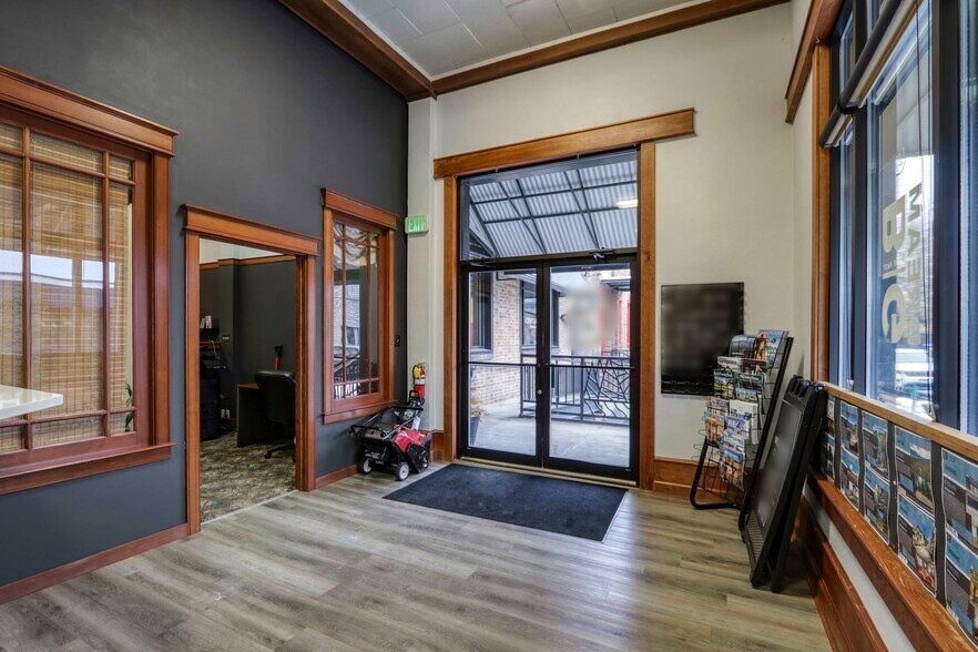 More Photos Of 316 N 2nd Ave, Sandpoint Office For Lease