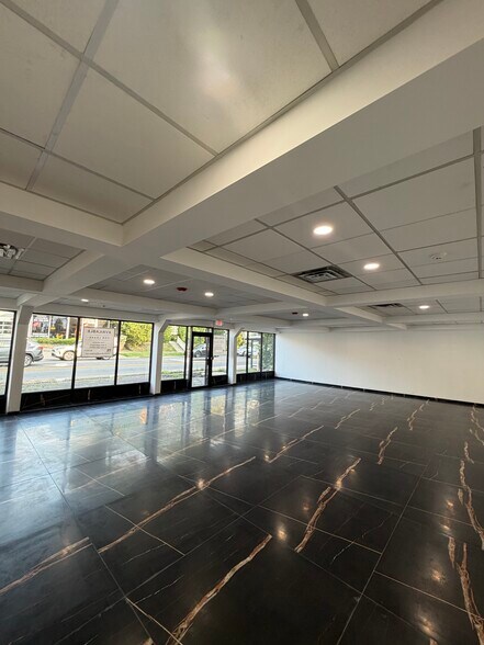 More Photos Of 340 Grand Ave, Leonia Storefront For Lease
