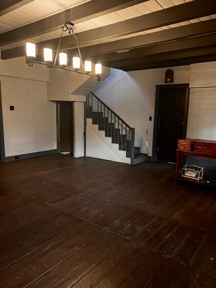 More Photos Of 613-615 Jefferson St, Natchez Restaurant For Sale