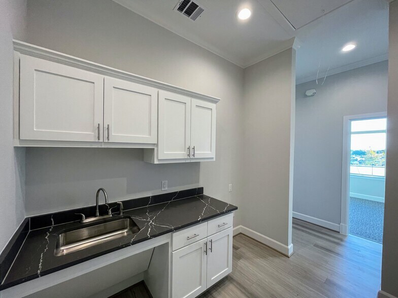 More Photos Of 7700 Preston Rd, Frisco Medical For Lease