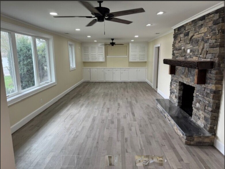 More Photos Of 4909 Boone Trl, Millers Creek Flex For Sale