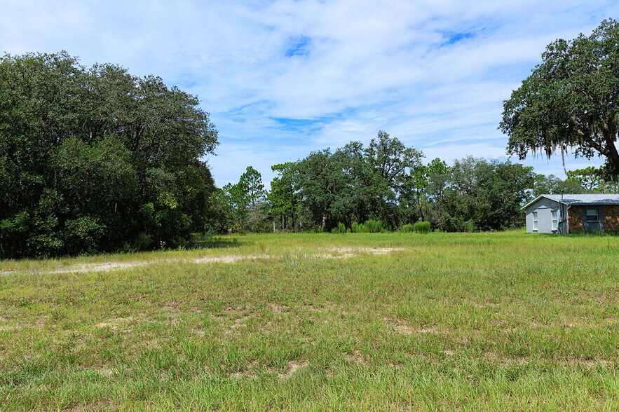 More Photos Of 15451 Commercial Way, Brooksville Office For Sale