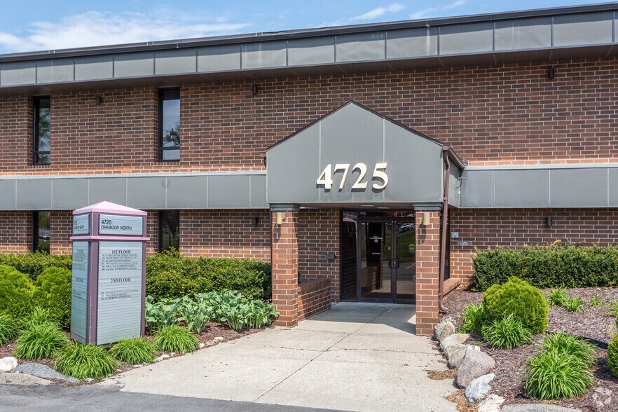 More Photos Of 4725 Merle Hay Rd, Des Moines Office For Lease