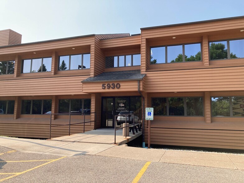 Primary Photo Of 5930 Seminole Centre Ct, Madison Office For Lease