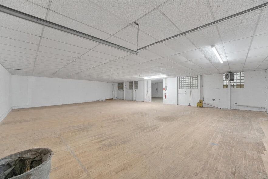 More Photos Of 602-620 Tacoma St, Allentown Manufacturing For Sale