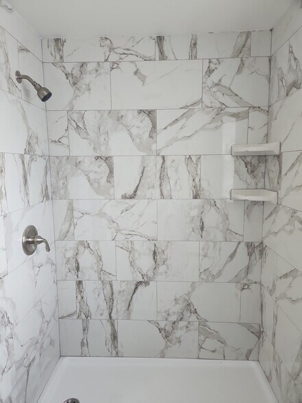 More Photos Of 824 12th St NW, Canton Storefront Retail Residential For Sale