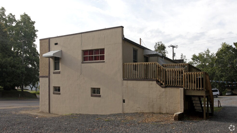 More Photos Of 9005 Hiwassee St, Charleston Storefront Retail Residential For Lease
