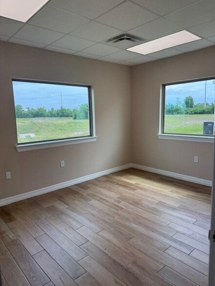 More Photos Of 16310 State Highway 249, Houston Showroom For Sale