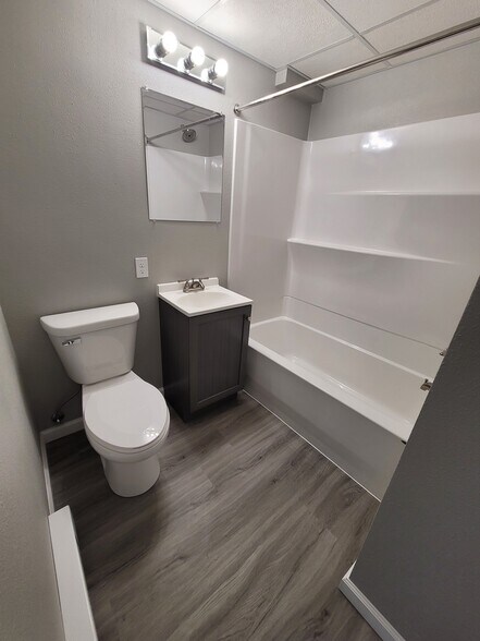 More Photos Of 1351 Iowa Ave SE, Huron Apartments For Sale