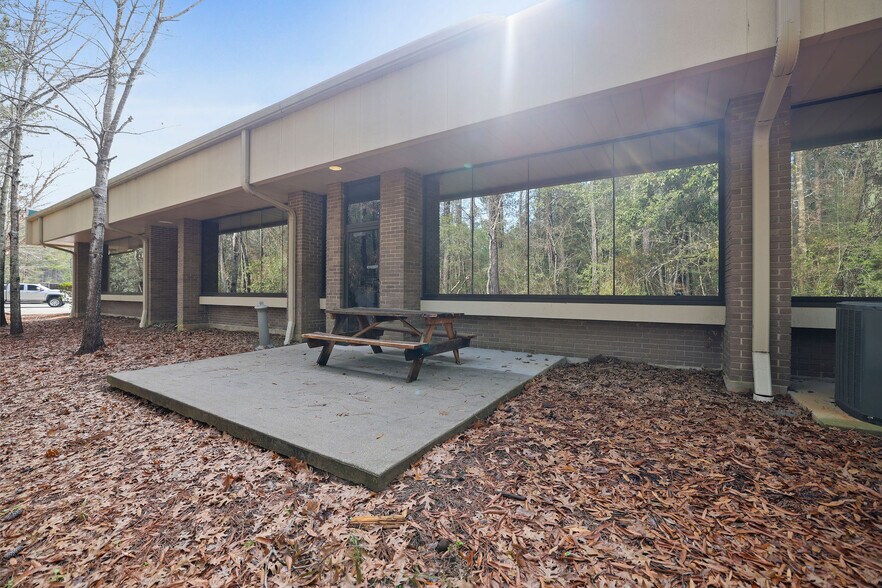 More Photos Of 68031 Capital Trace Row, Mandeville Office For Sale