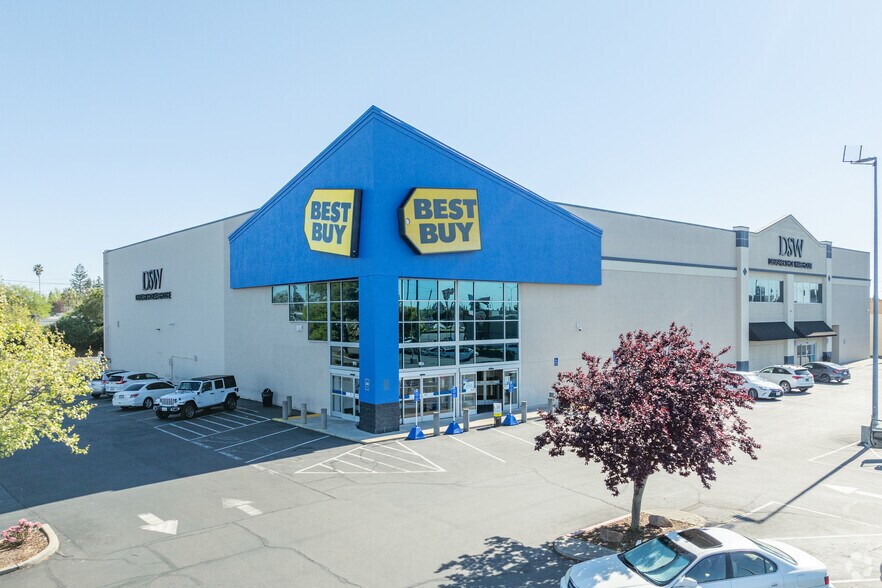 More Photos Of 1901 Arden Way, Sacramento Unknown For Lease