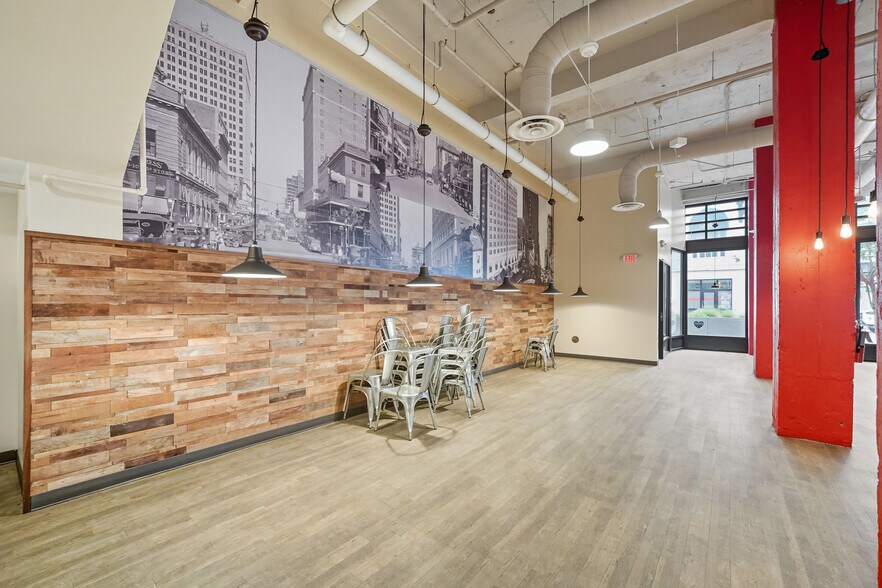 More Photos Of 20 W Adams St, Jacksonville Apartments For Lease