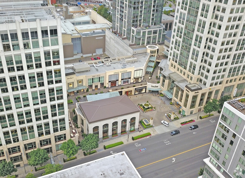 More Photos Of 11111 NE 8th St, Bellevue General Retail For Lease