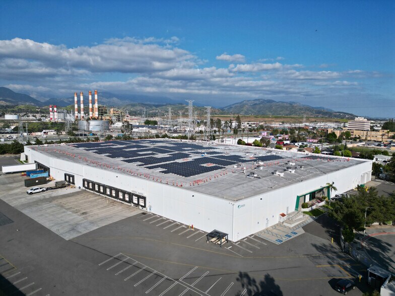 More Photos Of 9500 El Dorado Ave, Sun Valley Warehouse For Lease