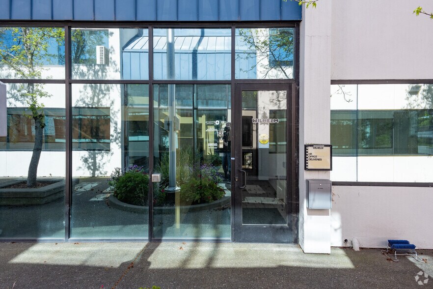 More Photos Of 181 Lynch Creek Way, Petaluma Loft Creative Space For Lease