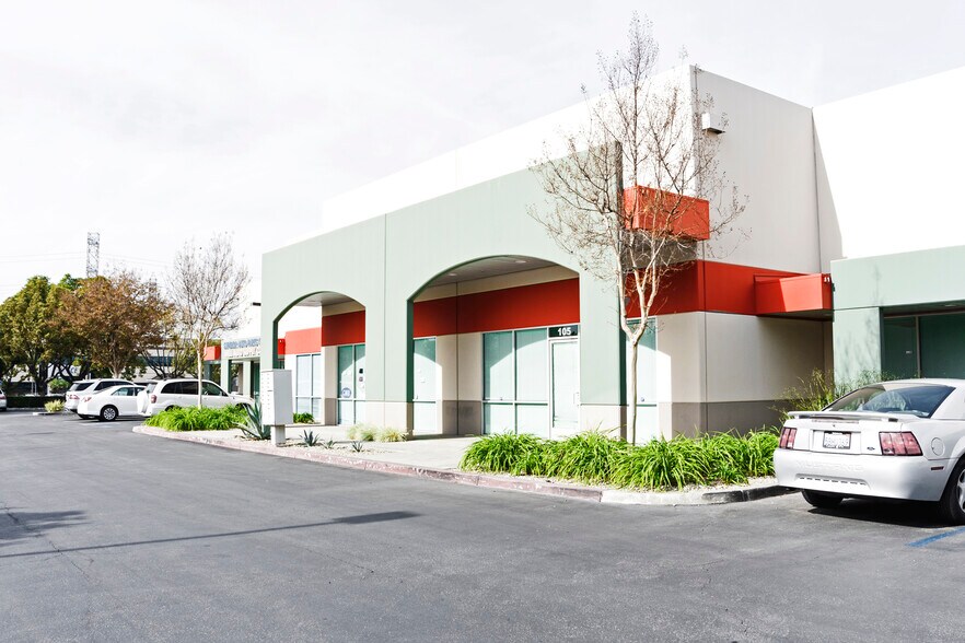 More Photos Of 12711 Ramona Blvd, Baldwin Park Warehouse For Lease