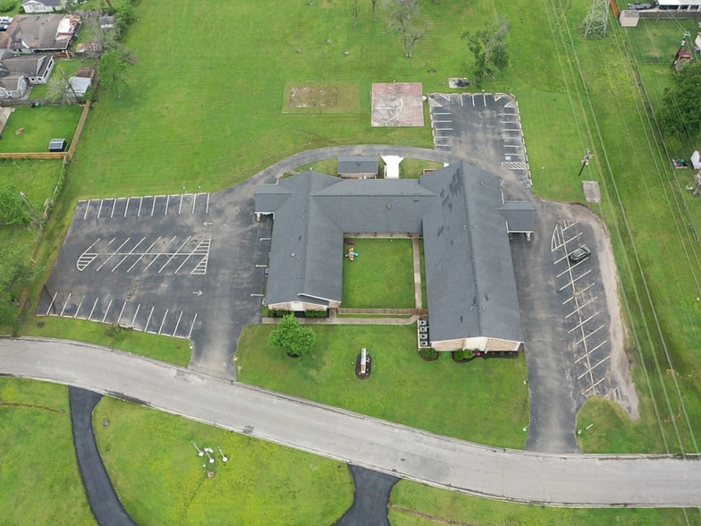 More Photos Of 618 Baca St, Houston Religious Facility For Sale