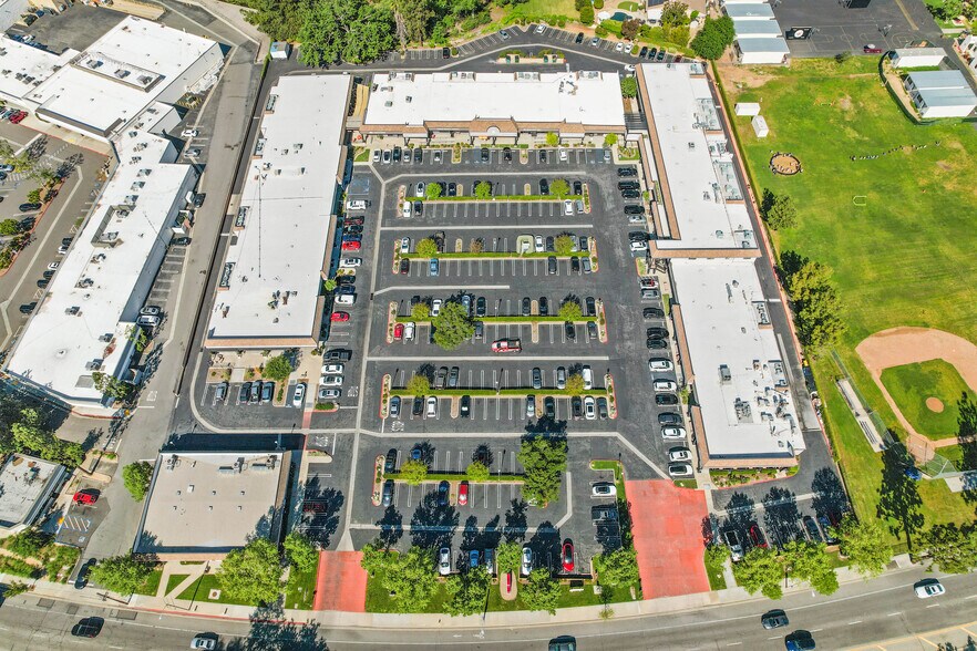 More Photos Of 5835-5915 Kanan Rd, Agoura Hills Unknown For Lease