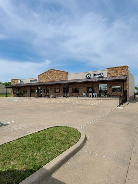 More Photos Of 3271 FM 663, Midlothian Storefront Retail Office For Lease