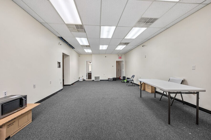 More Photos Of 1142A S Railroad Ave, Staten Island Office For Sale