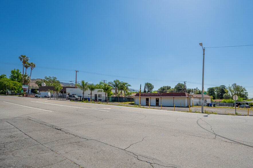 More Photos Of 4711 N Sierra Way, San Bernardino Convenience Store For Lease