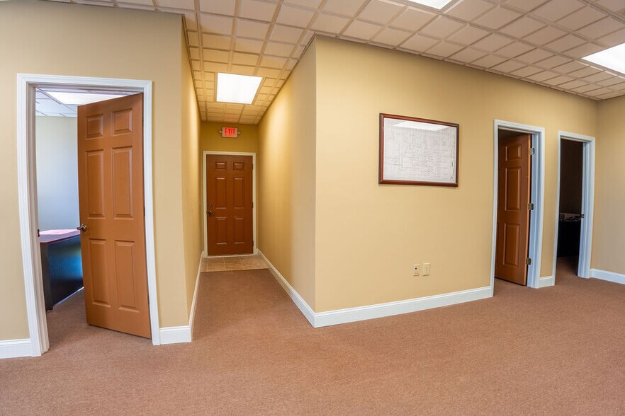 More Photos Of 403 S Pleasant Hill Rd, Warner Robins Office For Sale