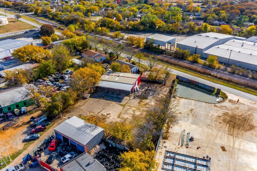 More Photos Of 4140 Mansfield Hwy, Forest Hill Warehouse For Sale
