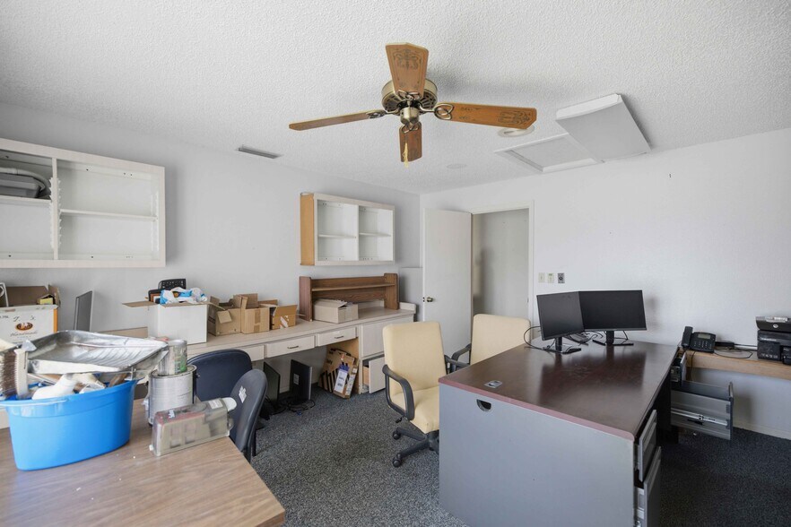 More Photos Of 1112 NE 36th Ave, Ocala Office For Sale