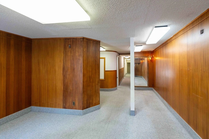 More Photos Of 407 Central Ave, Great Falls Storefront For Sale
