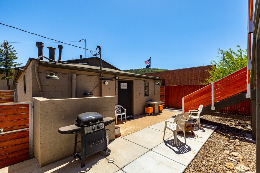 More Photos Of 116 S 1st St, Williams Office For Sale