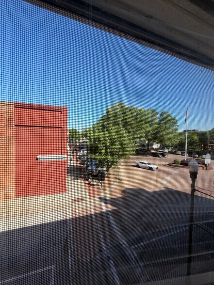 More Photos Of 105 W Pickens St, Abbeville Storefront Retail Residential For Sale
