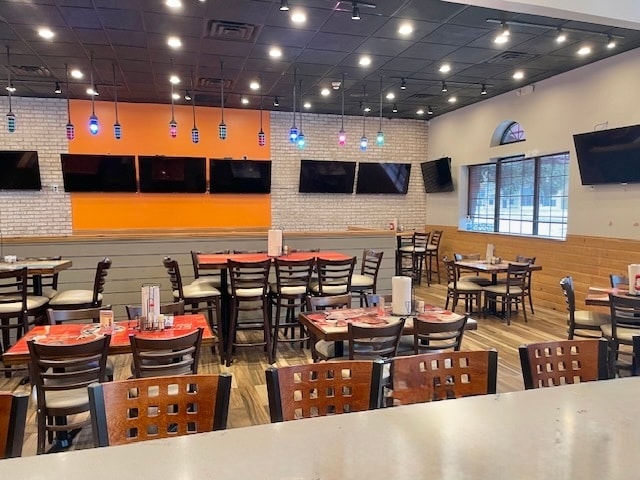 More Photos Of 250 Route 202, Flemington Hotel For Lease