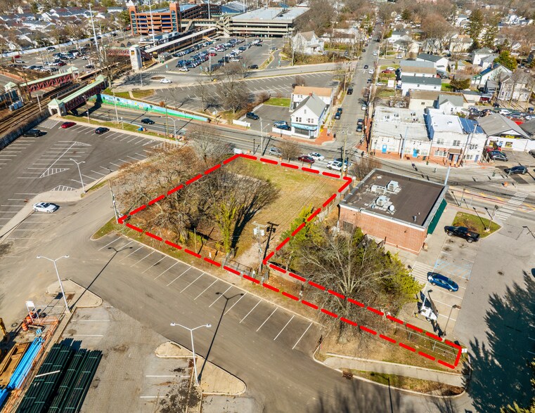 Primary Photo Of 1291 New York Ave, Huntington Station Freestanding For Sale