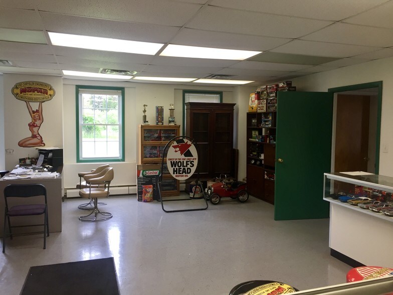 More Photos Of 1426 W River Rd, Waterloo Township Apartments For Lease