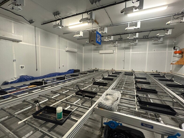 More Photos Of 201 Daniel Shays Hwy, Athol Flex For Sale