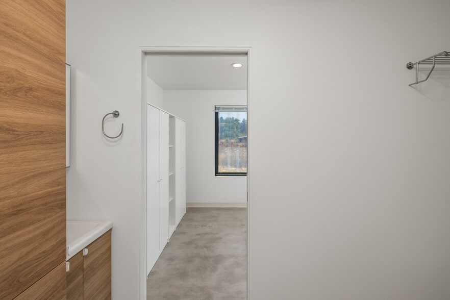 More Photos Of 18093 Lasso Loop, Penn Valley Apartments For Sale