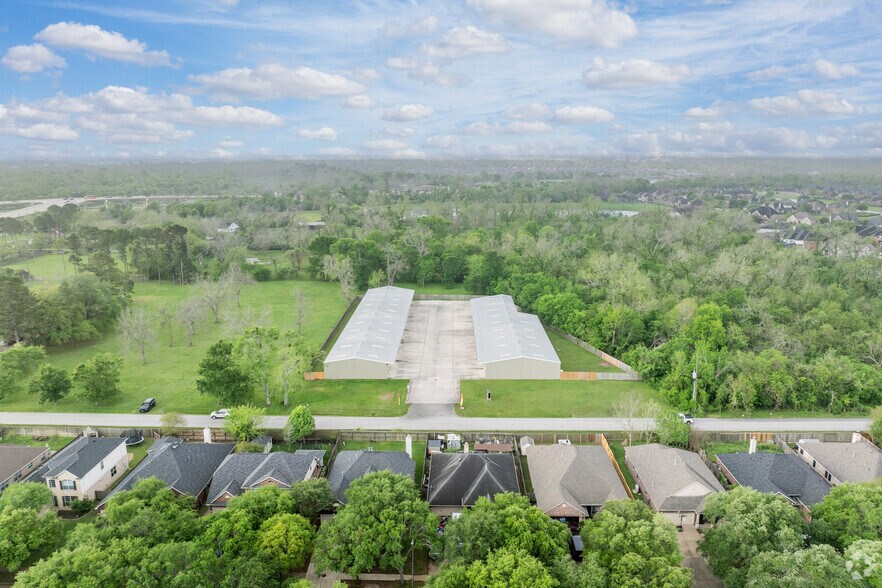 More Photos Of 1646 Blaisdale Rd, Richmond Warehouse For Lease