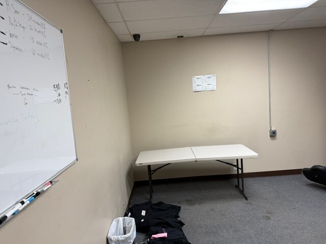 More Photos Of 123 S Date St, Jenks Warehouse For Lease