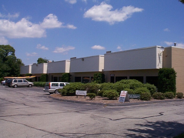 More Photos Of 1 Orchard Park Rd, Madison Flex For Lease
