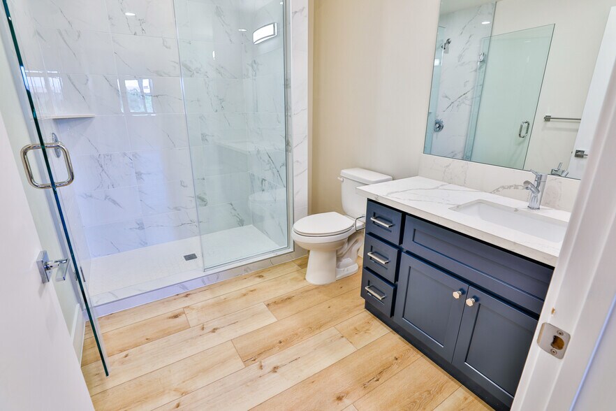 More Photos Of 1073 Exposition Blvd, Los Angeles Apartments For Sale
