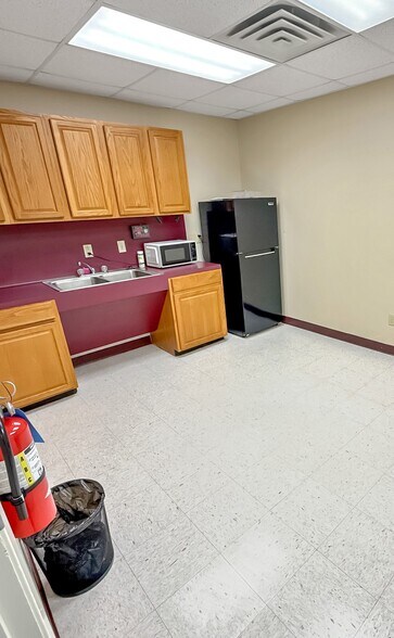 More Photos Of 1739 13th St, Hempstead Medical For Sale