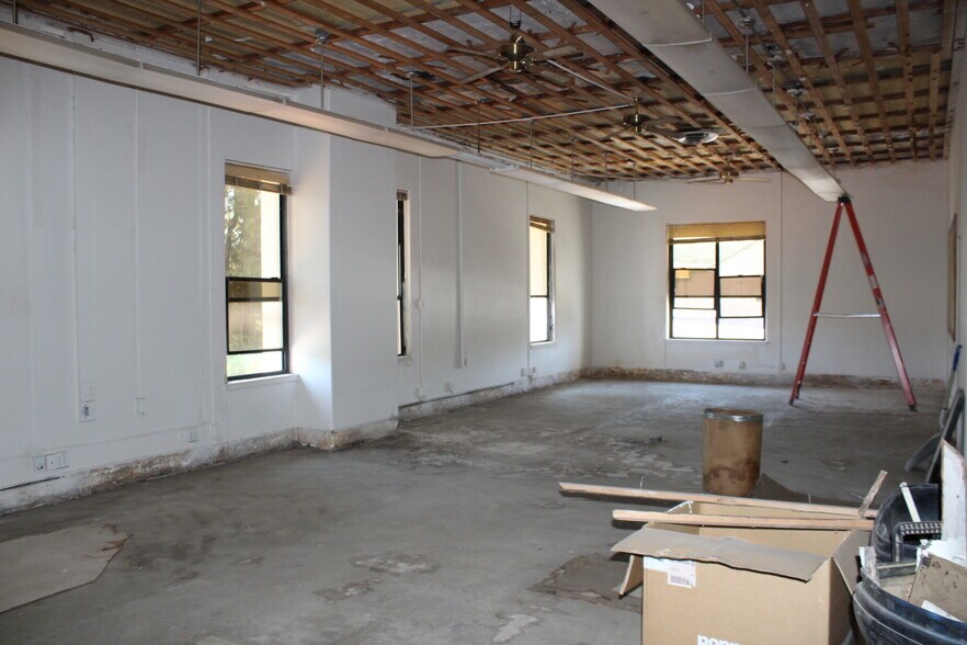 More Photos Of 108 Court St, Jackson General Retail For Sale