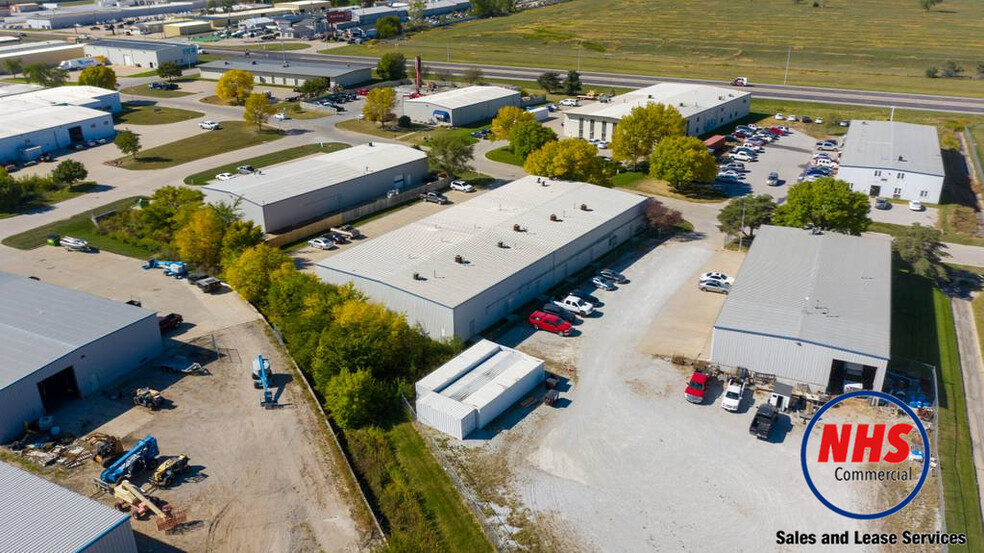 More Photos Of 5300 N 57th St, Lincoln Light Distribution For Lease