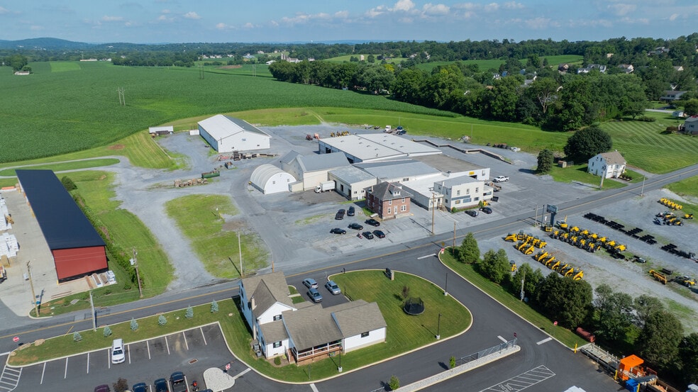 More Photos Of 135 Rothsville Station Rd, Lititz Office Residential For Lease