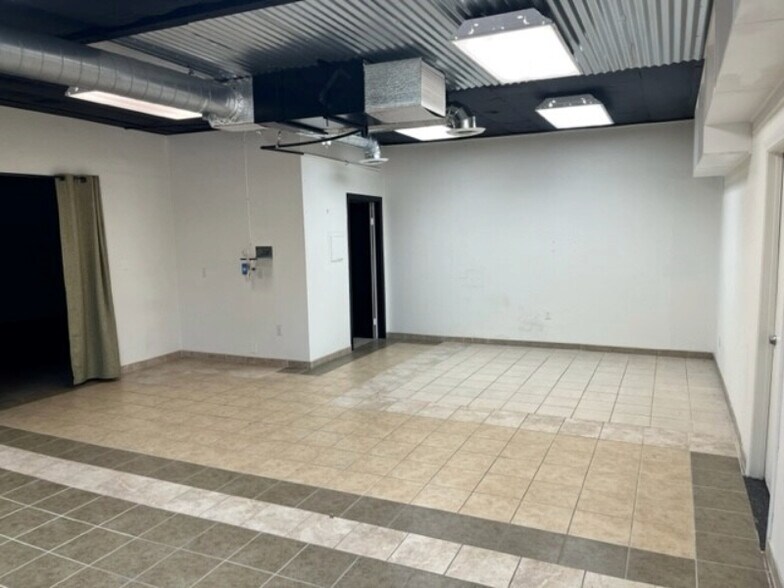 More Photos Of 9855 Prospect Ave, Santee Office For Lease